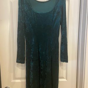 Emerald green crinkle velvet knee length dress.